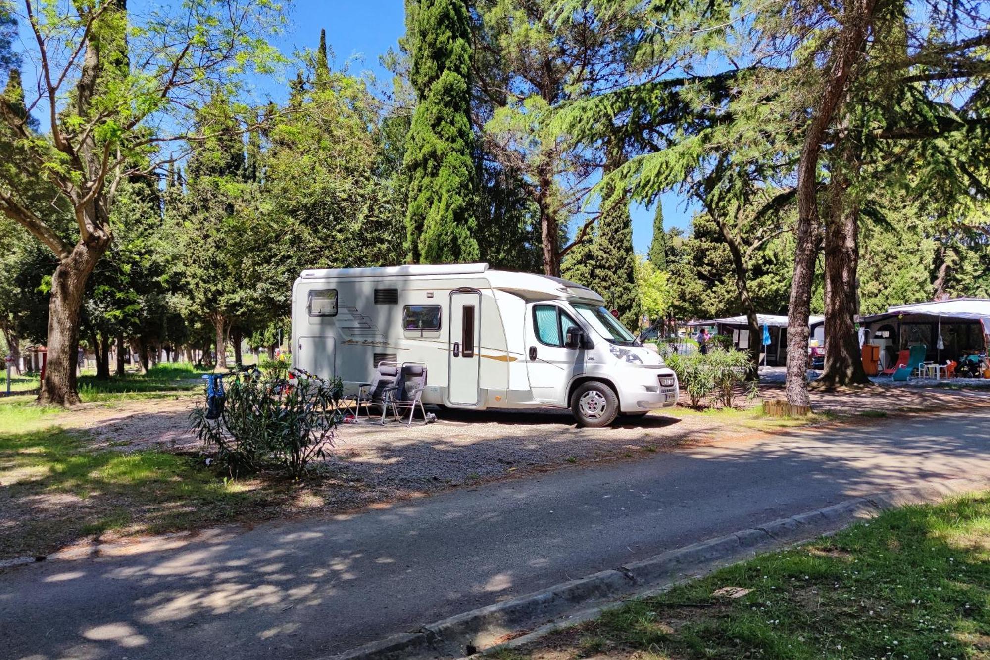 Camping Adria Ankaran - Pitches Eksteriør billede